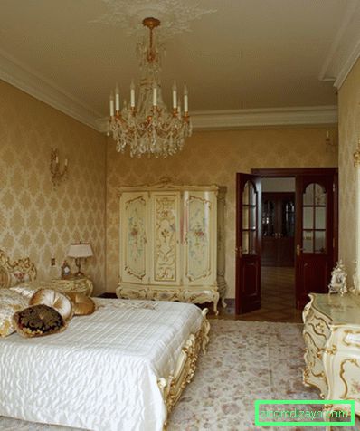 Chambre à coucher dans le style baroque (28)